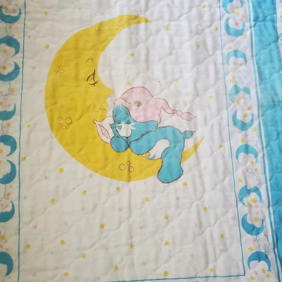 Vintage Care Bear Sweet Dreams Crib Size Quilt - Picture 2 of 5